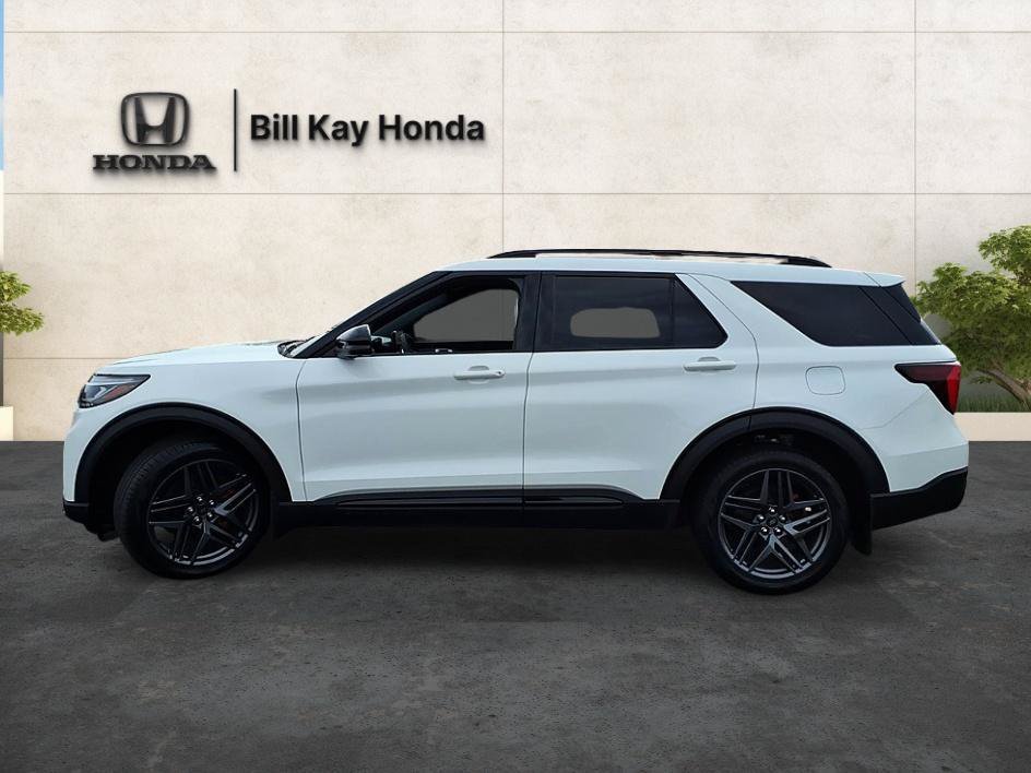 Used 2025 Ford Explorer ST AWD/4WD image 7