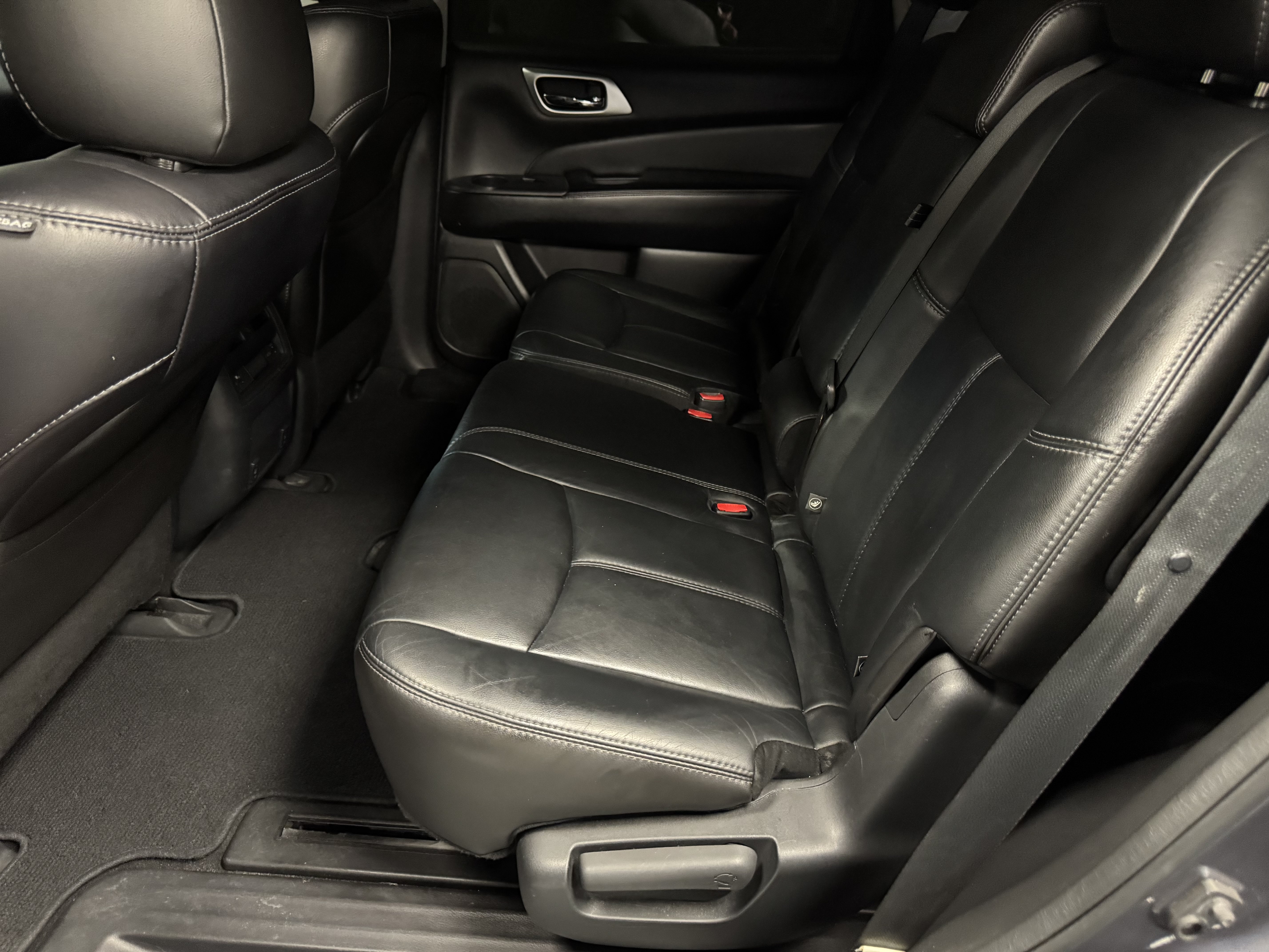 Used 2014 Nissan Pathfinder SL w/ SL Tech Package AWD/4WD image 17