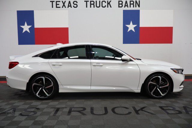 Used 2018 Honda Accord Sport image 16
