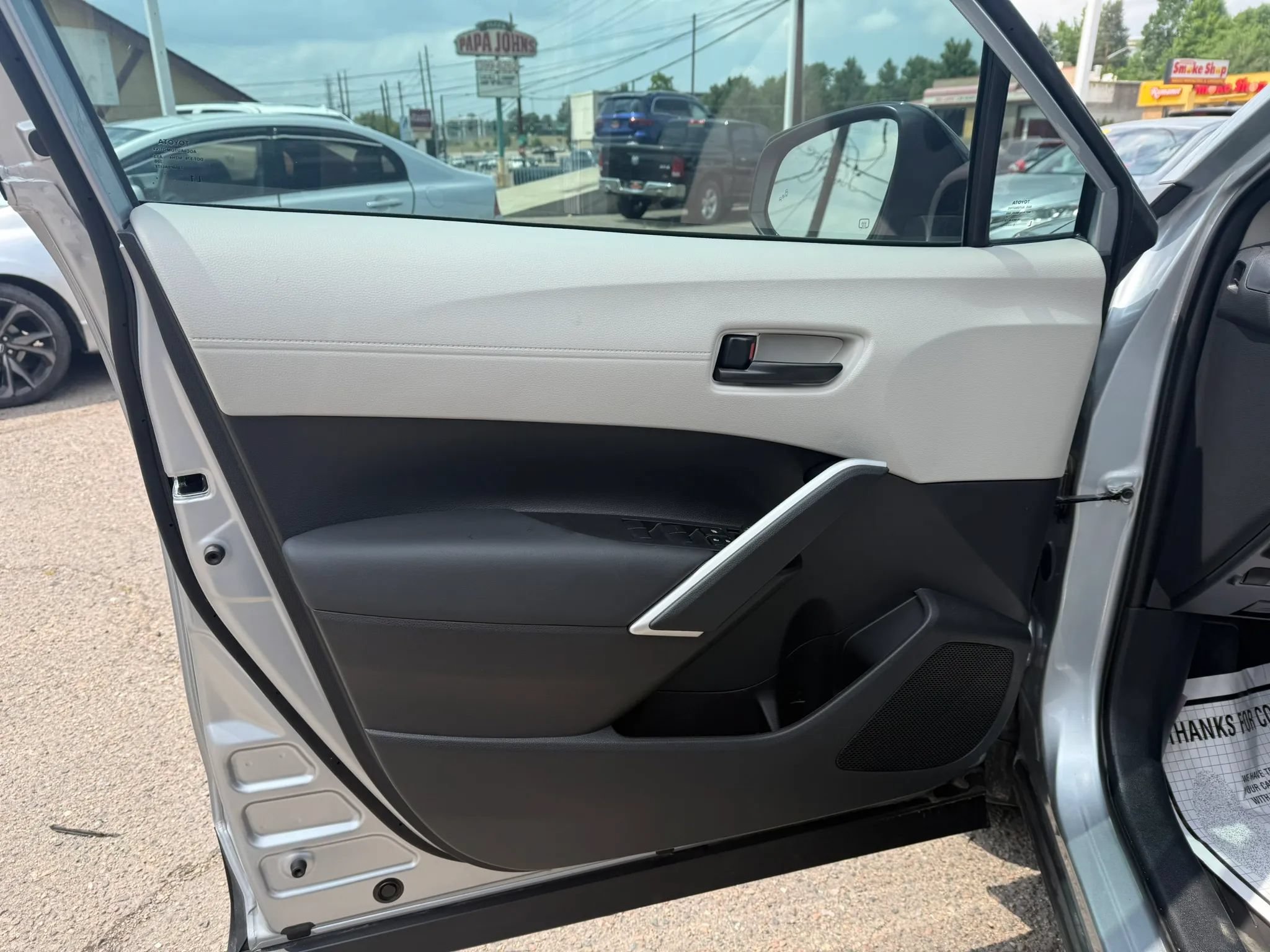 Used 2026 Toyota Corolla Cross LE FWD image 12