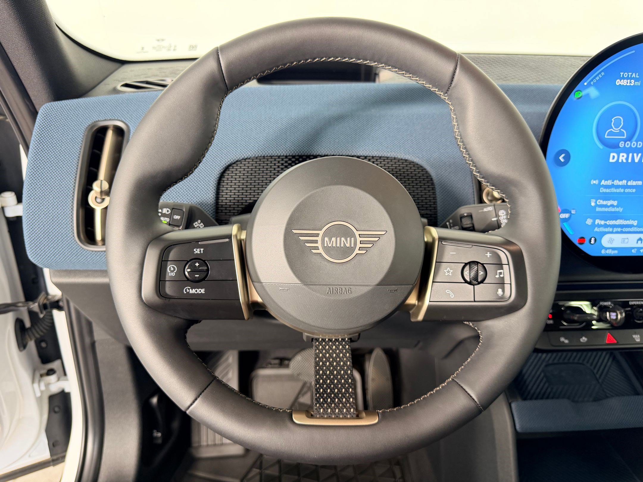 Certified 2025 MINI Cooper Countryman SE w/ Comfort Package Max AWD/4WD image 15
