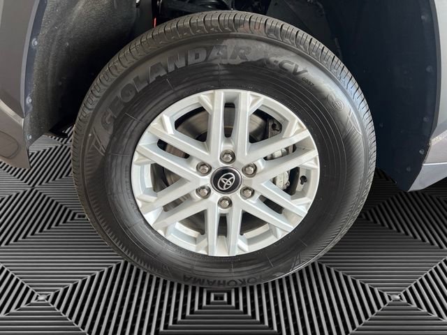 Used 2025 Toyota Tundra SR5 image 9