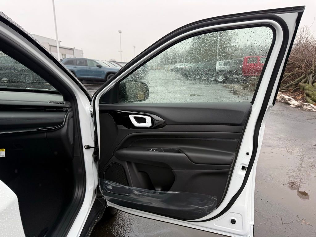 New 2026 Jeep Compass Limited image 16