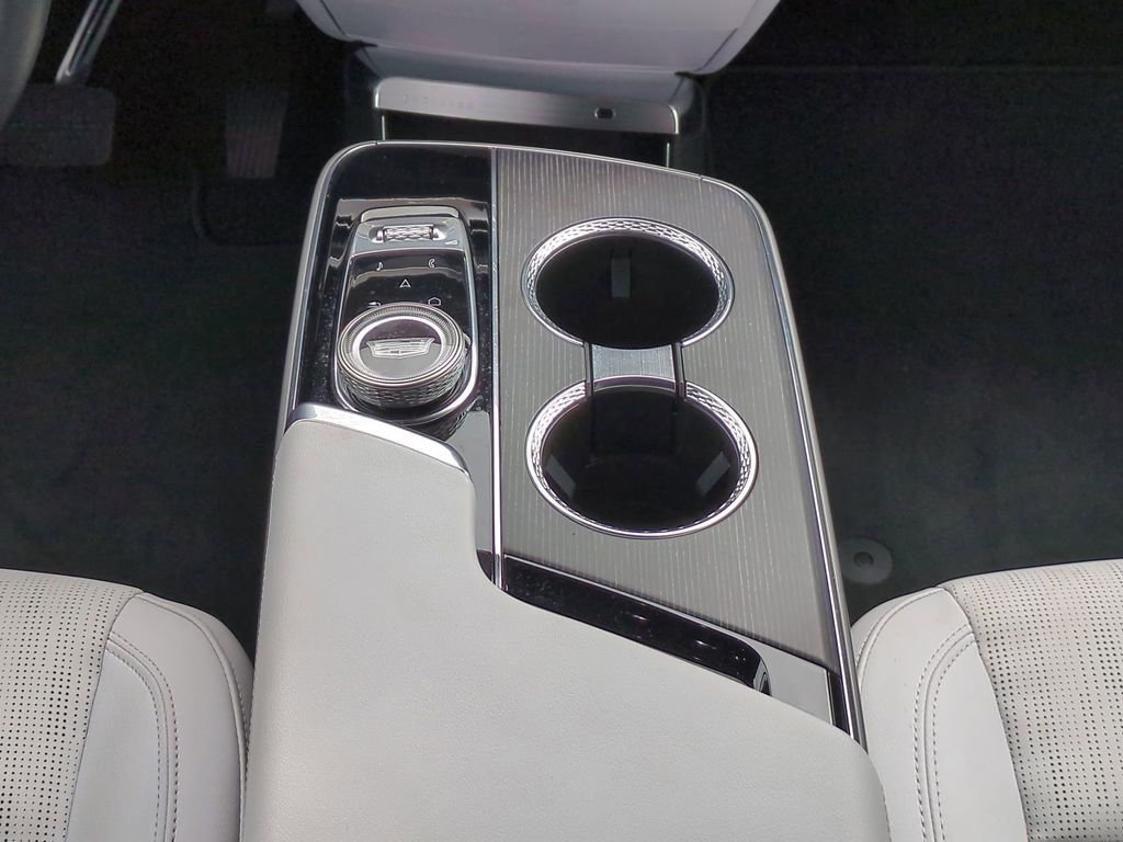 Used 2024 Cadillac Lyriq Luxury AWD/4WD image 18