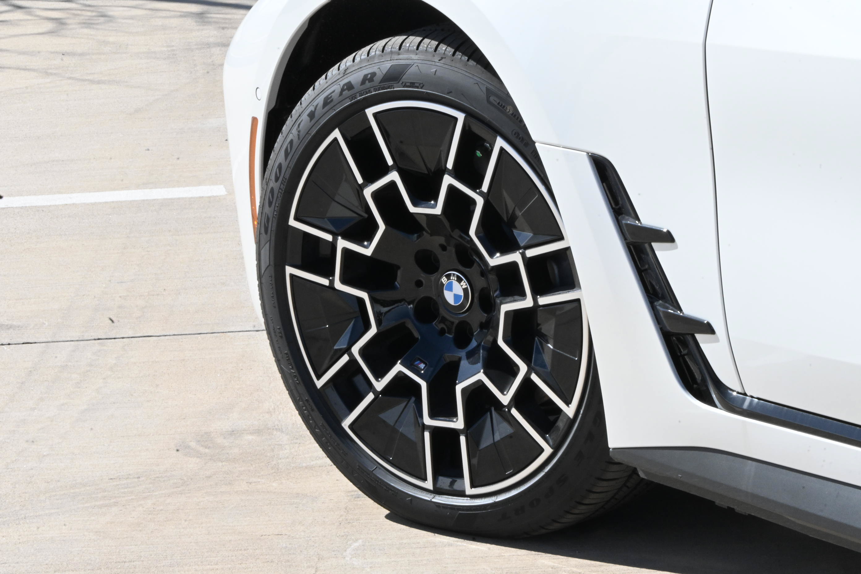 New 2026 BMW i4 xDrive40i w/ M Sport Package AWD/4WD image 30