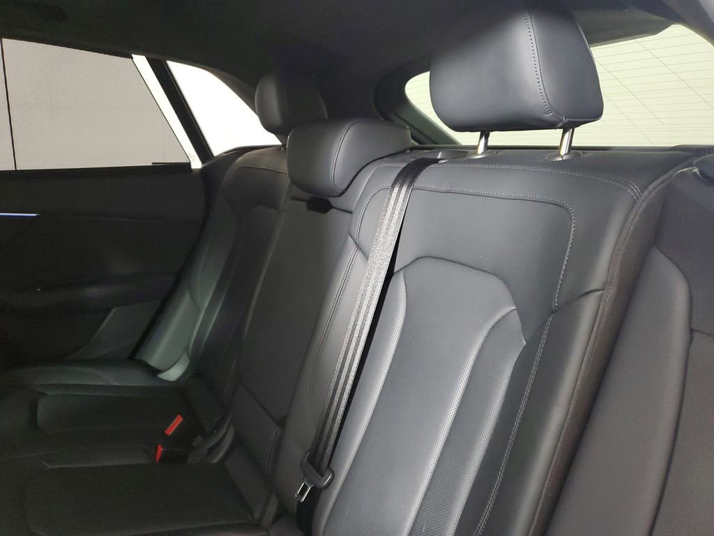 Used 2019 Audi Q8 Prestige AWD/4WD image 12
