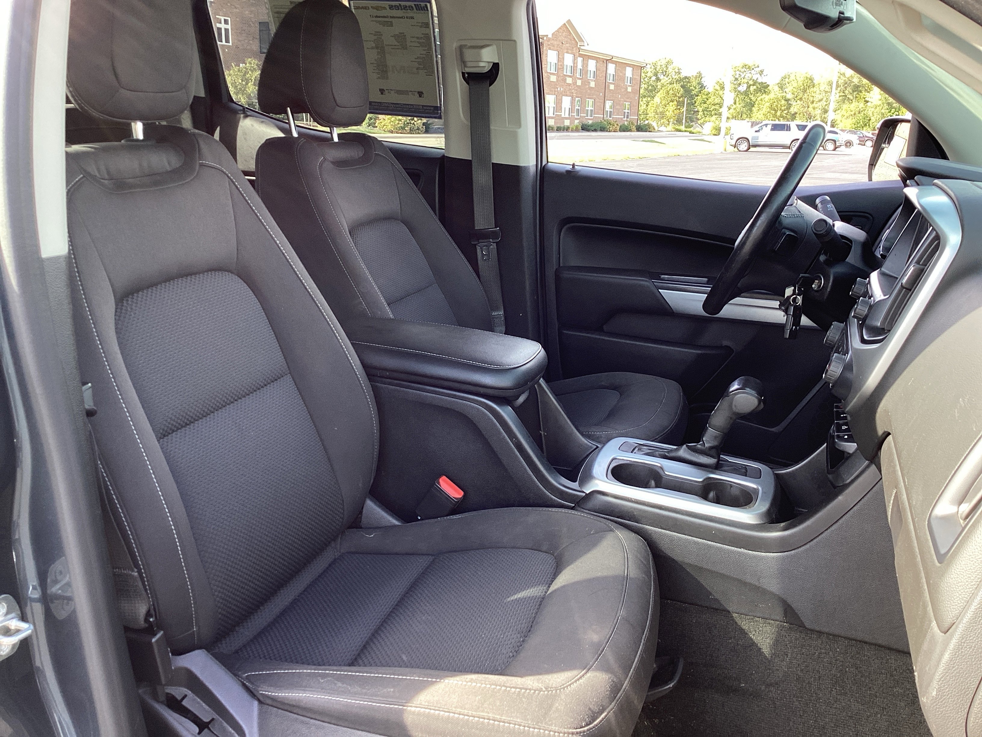 Used 2019 Chevrolet Colorado LT image 32