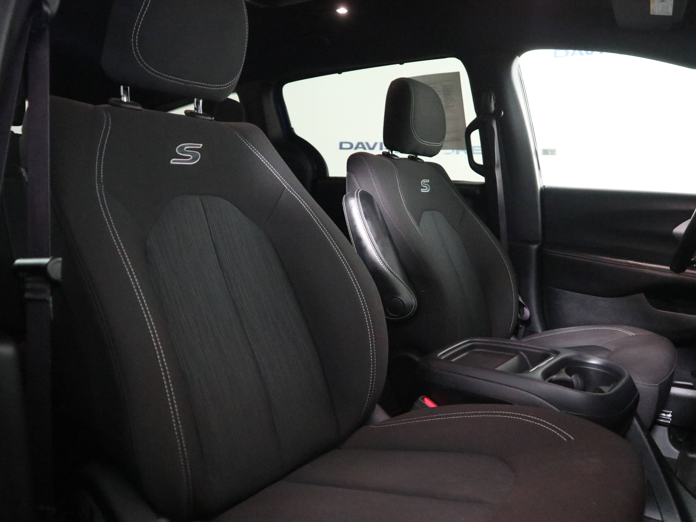 Used 2020 Chrysler Pacifica Touring w/ S Appearance Package image 20