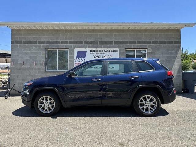 Used 2015 Jeep Cherokee Sport FWD image 3