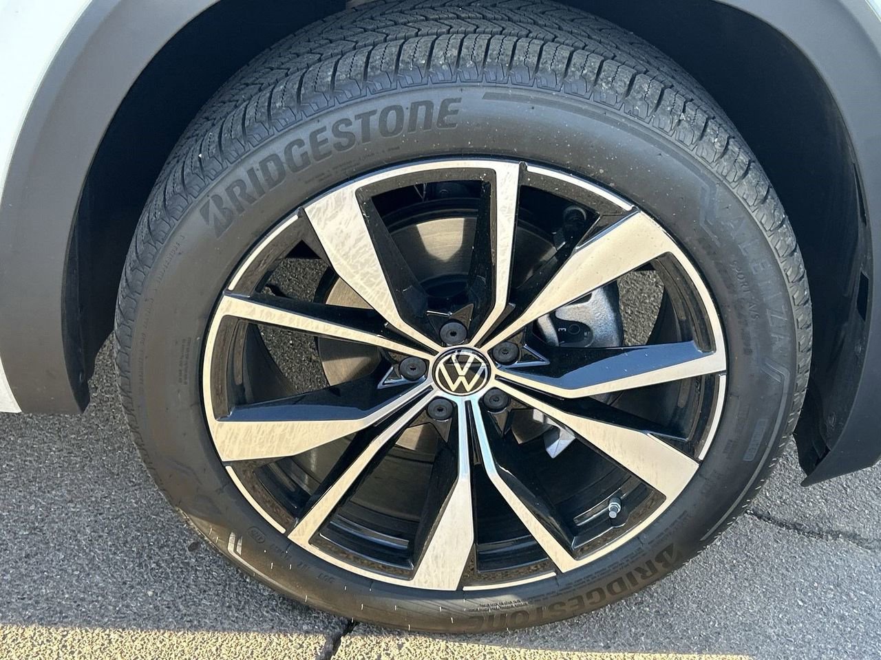 New 2026 Volkswagen Atlas SEL Premium R-Line image 5
