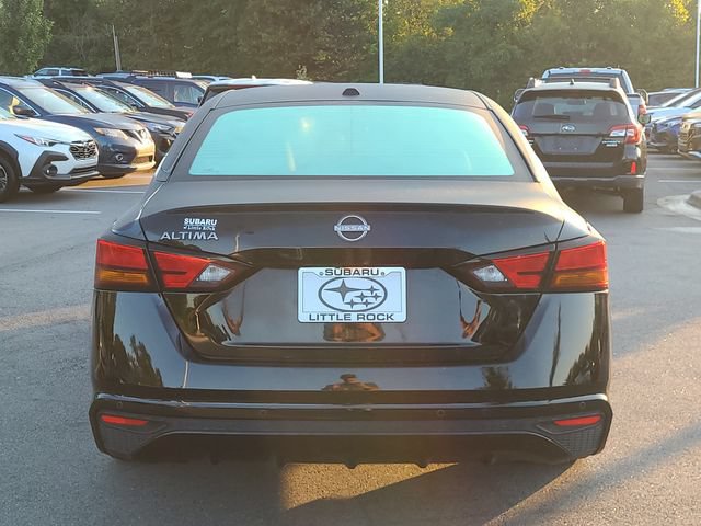 Used 2025 Nissan Altima 2.5 SV FWD image 4