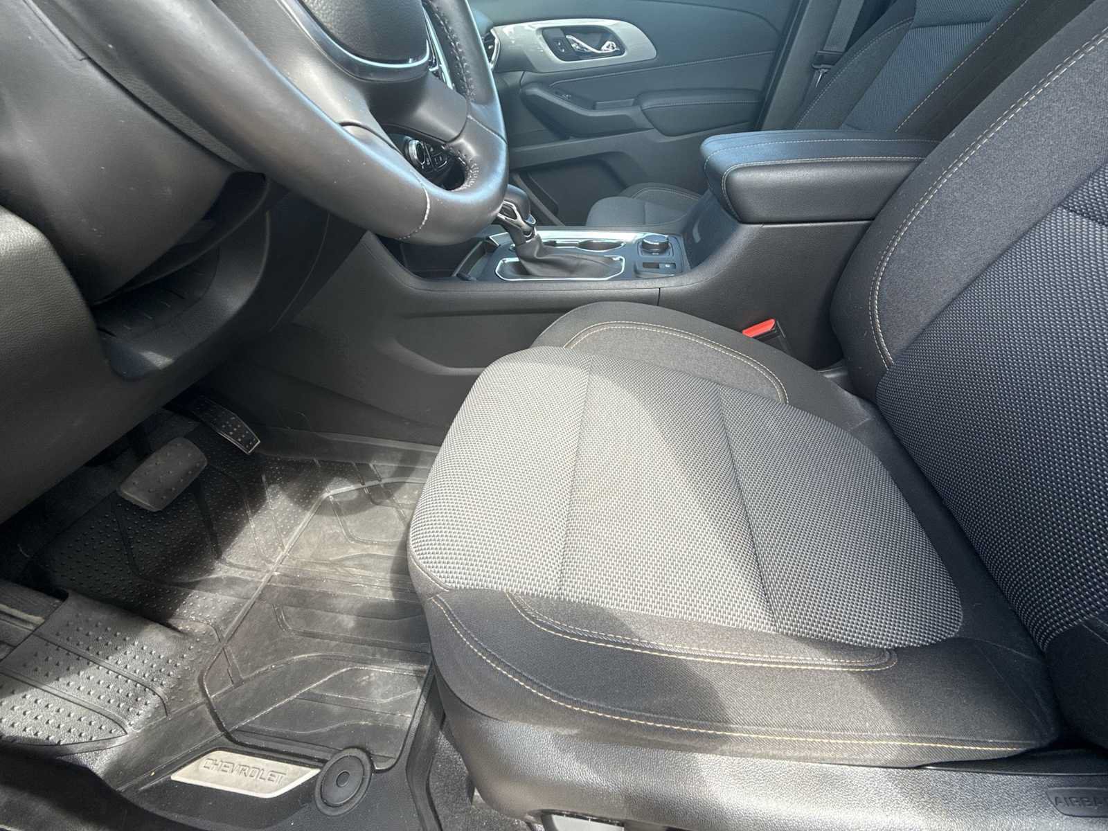 Certified 2021 Chevrolet Traverse LT w/ LPO, Floor Liner Package AWD/4WD image 33