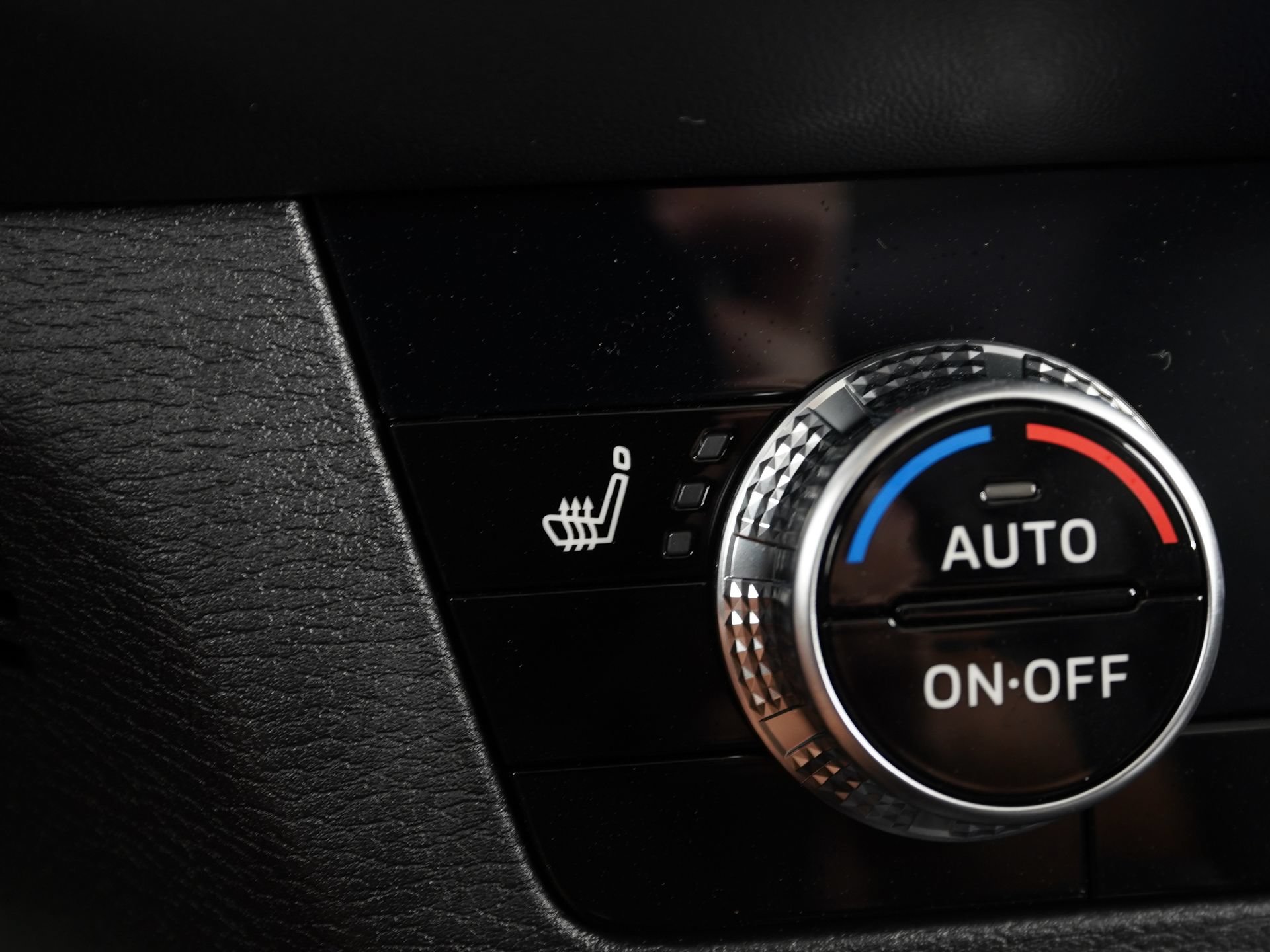 New 2026 Mitsubishi Outlander AWD image 15