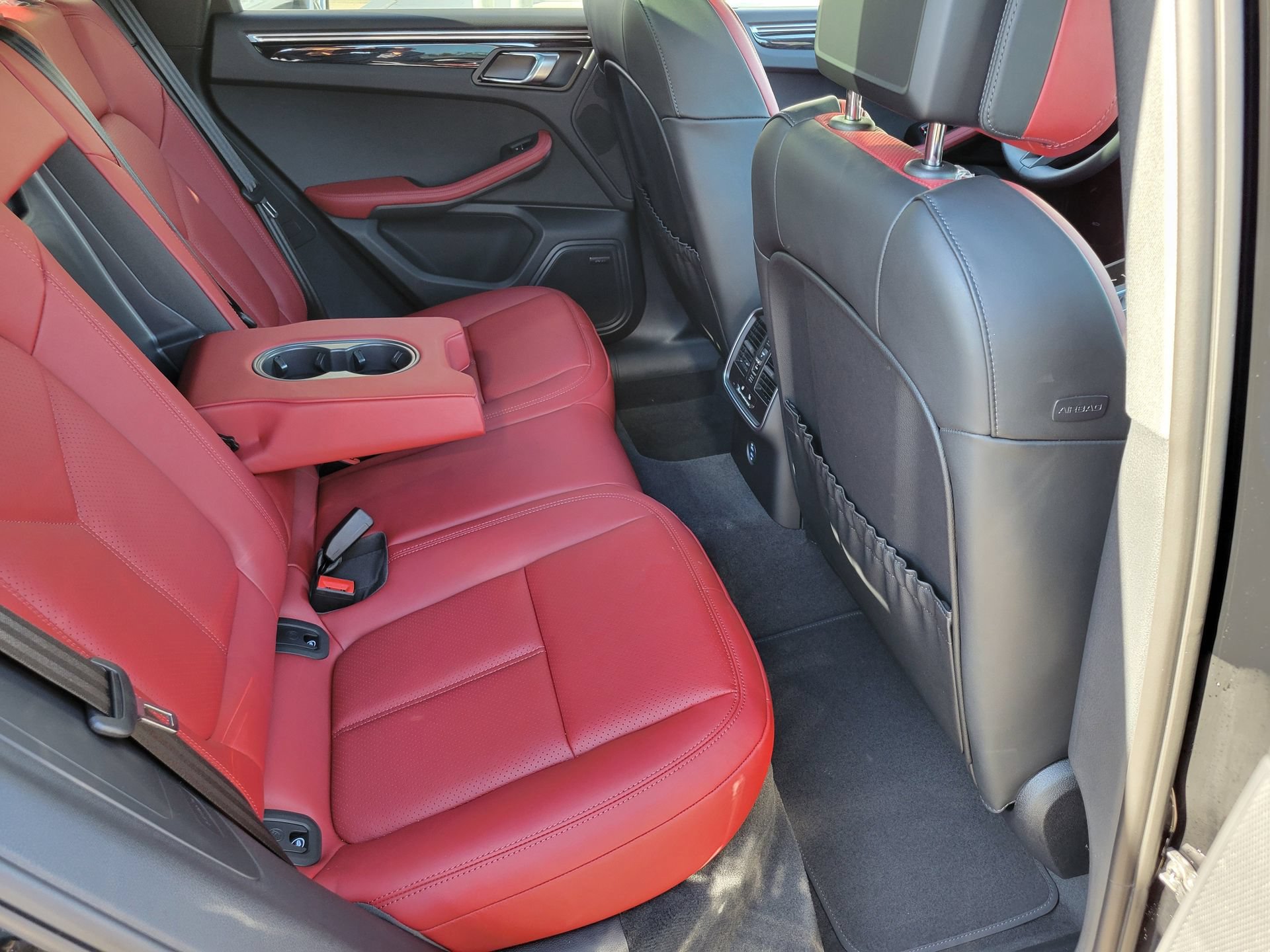 New 2025 Porsche Macan S AWD/4WD image 28
