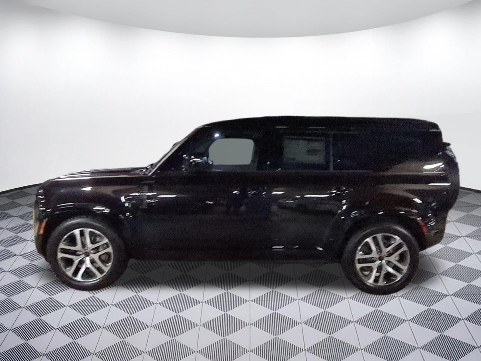 New 2026 Land Rover Defender 110 X-Dynamic SE AWD/4WD image 2