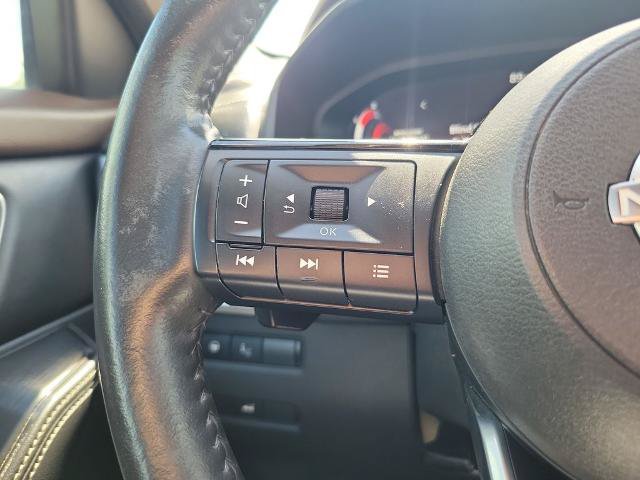 Certified 2022 Nissan Rogue Platinum w/ Head-Up Display Package FWD image 22