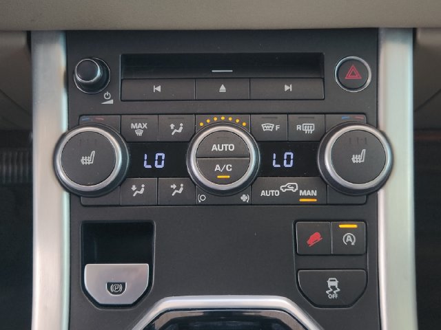Used 2016 Land Rover Range Rover Evoque SE AWD/4WD image 17
