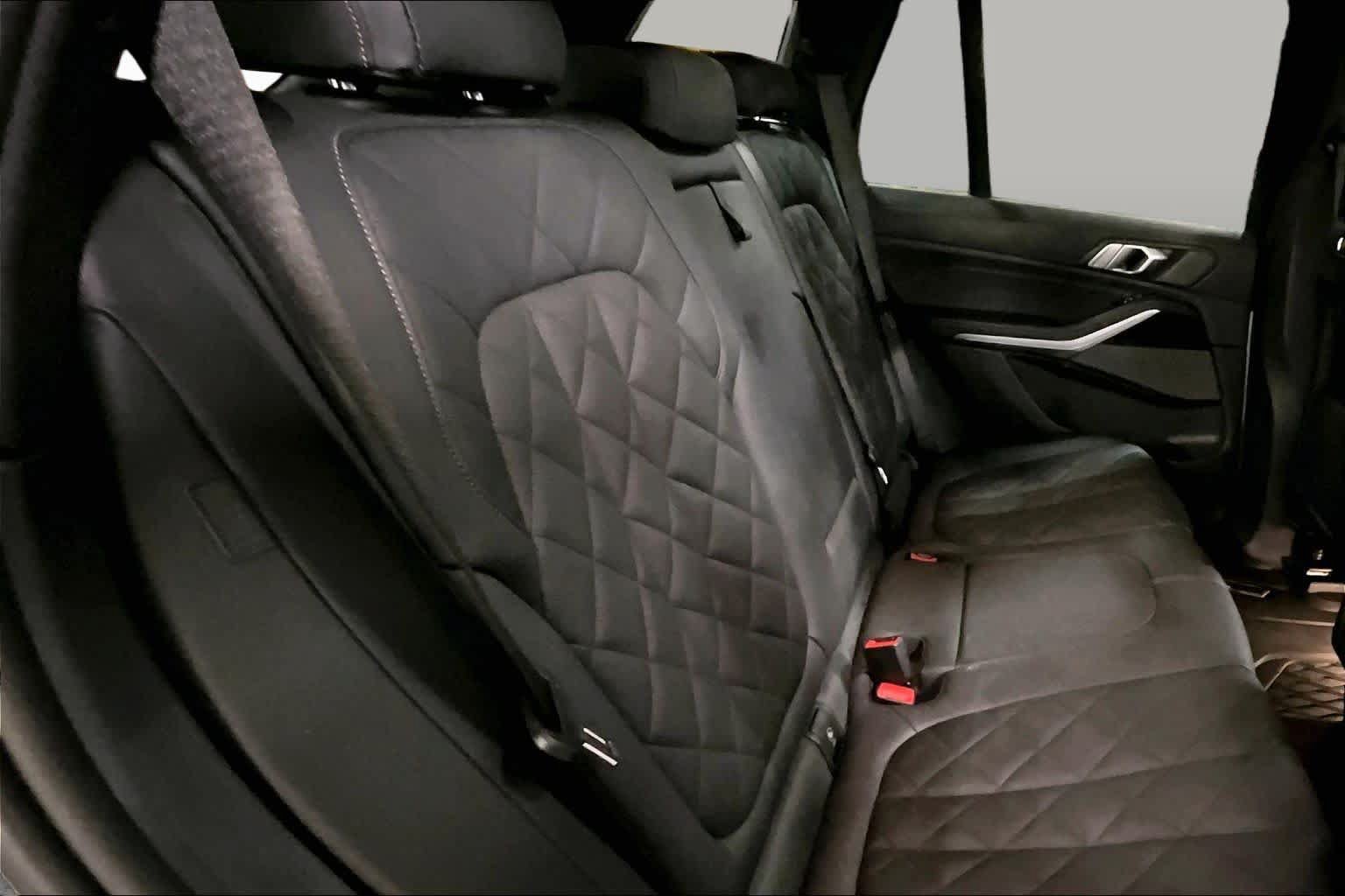 Used 2024 BMW X5 xDrive40i w/ M Sport Package AWD/4WD image 19