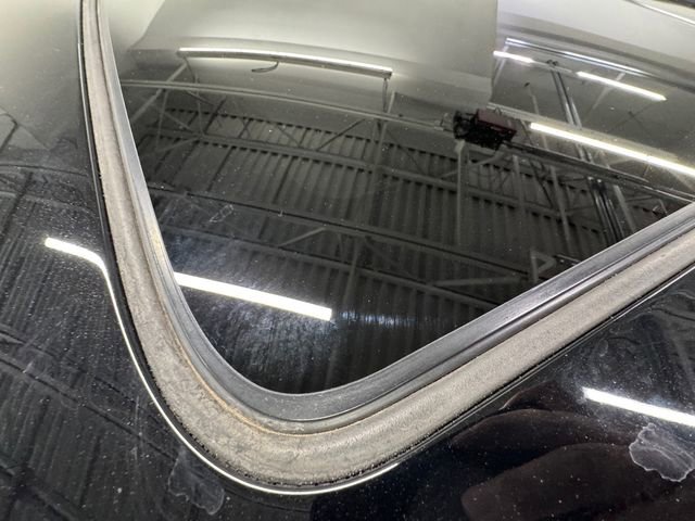 Used 2021 Cadillac XT4 Luxury w/ Cold Weather Package image 22