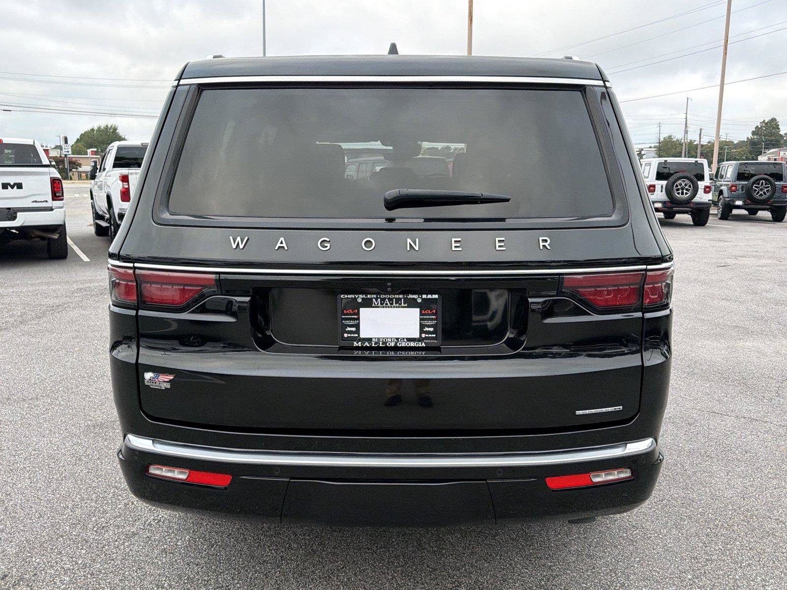 Used 2024 Jeep Wagoneer Series II w/ Flexible Seating Group RWD image 6