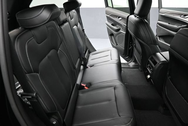 New 2026 Jeep Grand Cherokee Limited AWD/4WD image 16