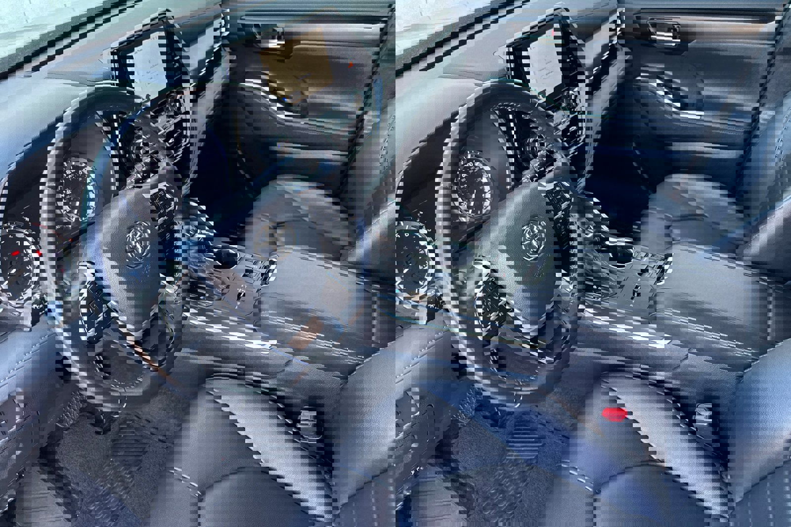 Used 2023 Toyota Highlander XLE image 14