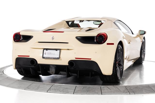 Used 2018 Ferrari 488 Spider RWD image 12