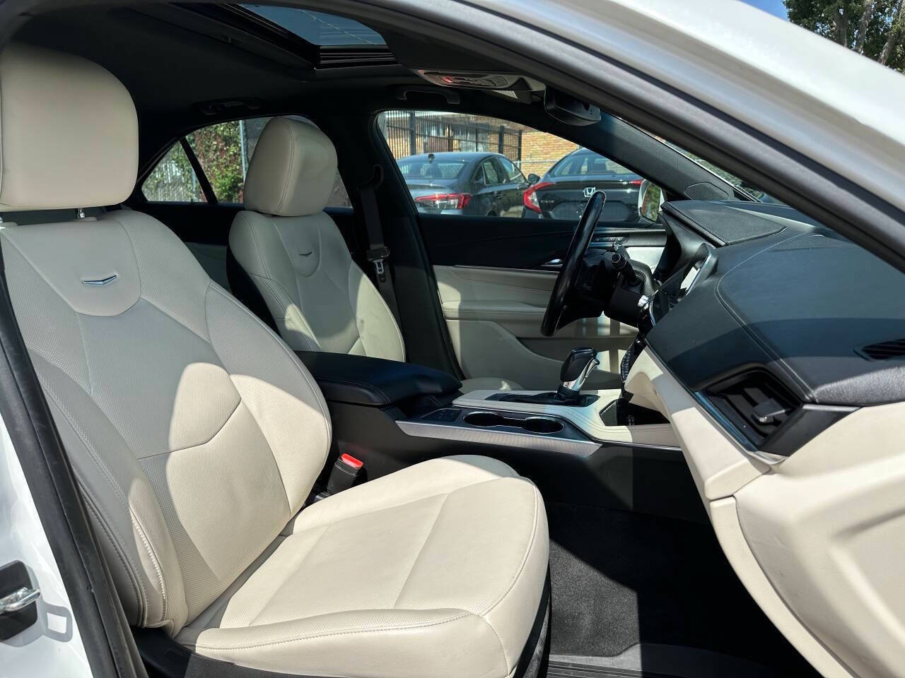 Used 2020 Cadillac CT4 Premium Luxury AWD/4WD image 17
