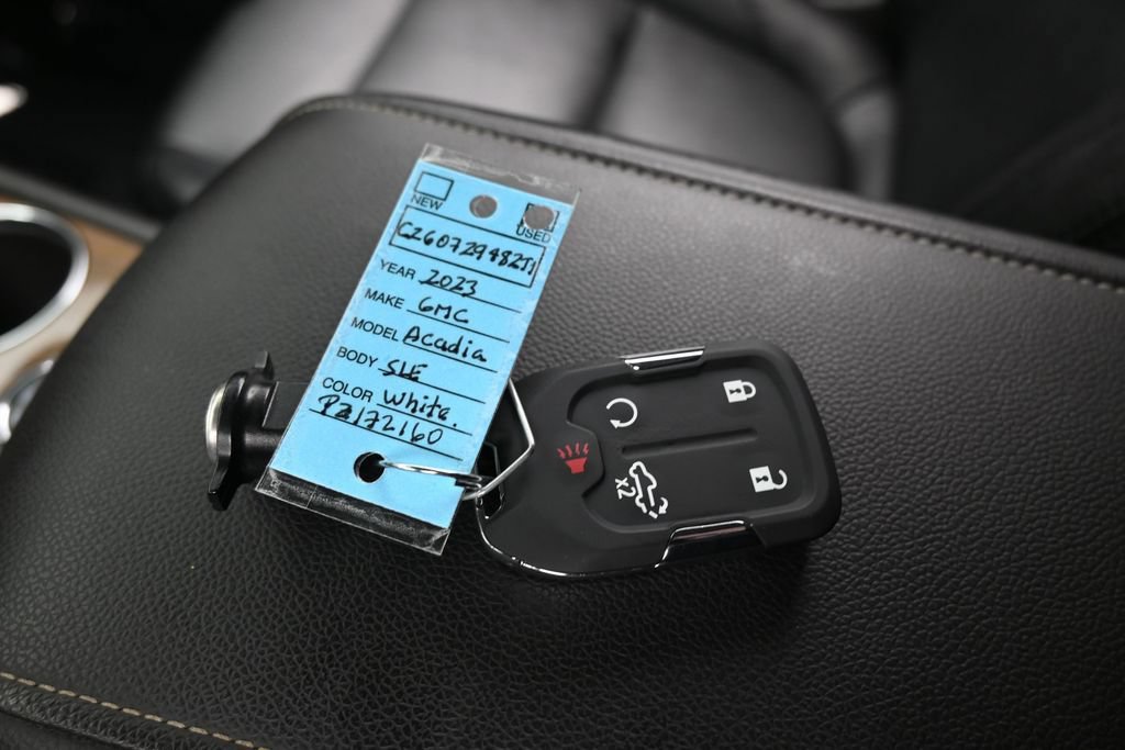Used 2023 GMC Acadia SLE w/ Driver Convenience Package FWD image 26