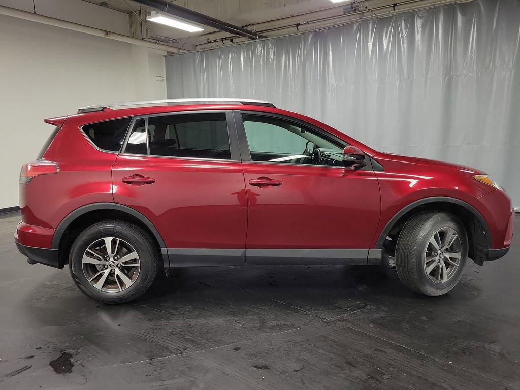 Used 2018 Toyota RAV4 XLE image 9