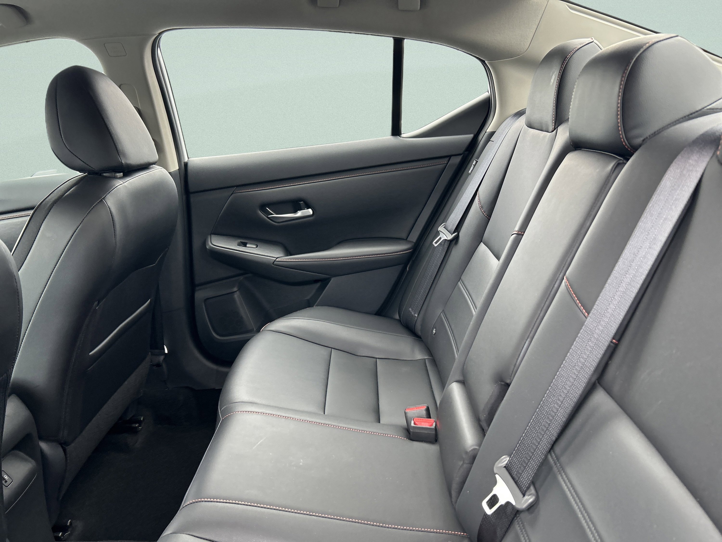 Used 2025 Nissan Sentra SR w/ SR Premium Package image 20