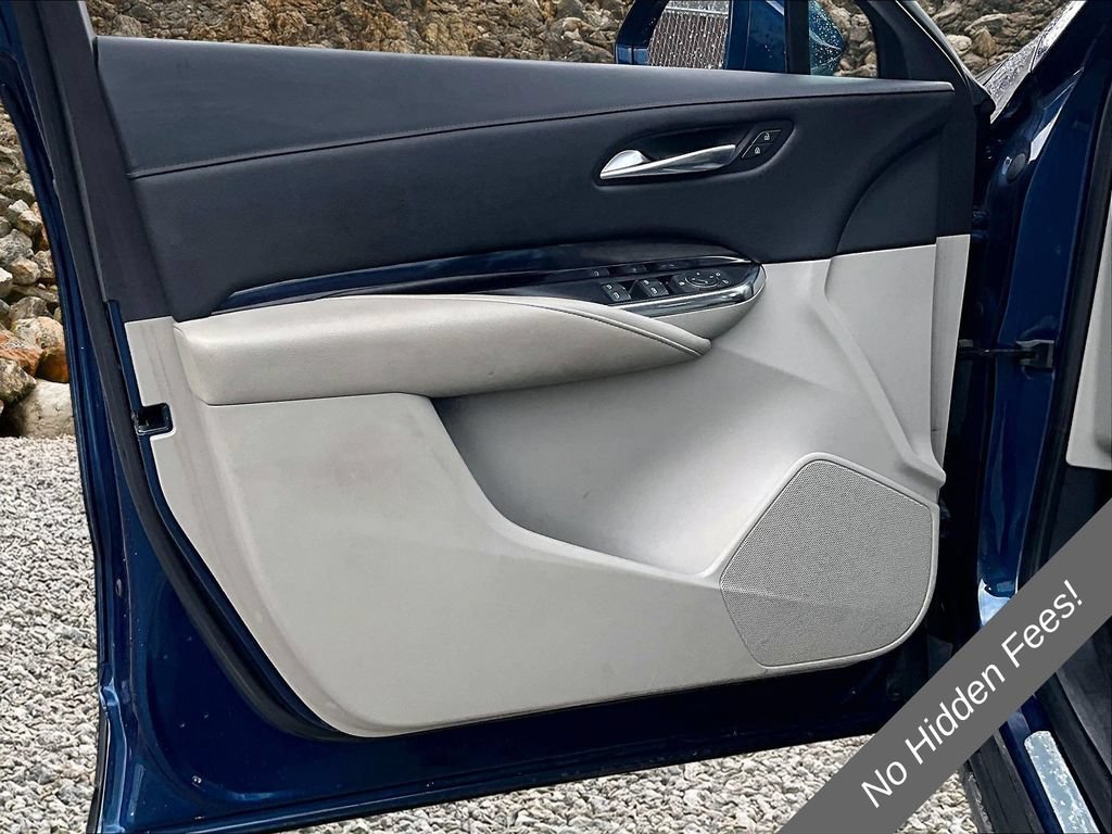 Used 2019 Cadillac XT4 Luxury w/ Trailering Package AWD/4WD image 21