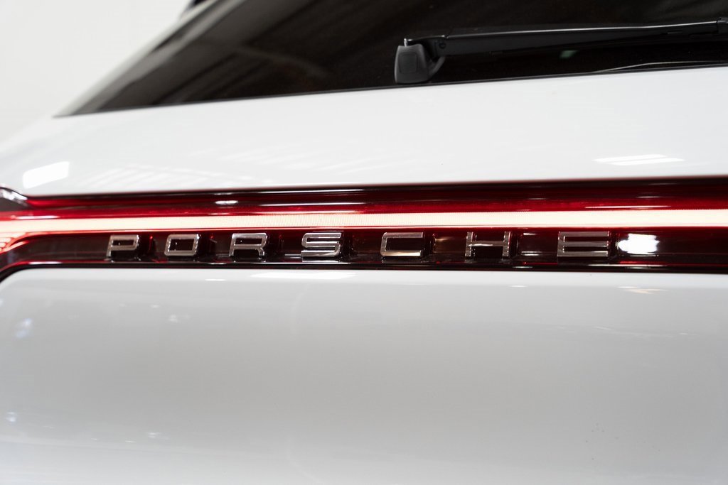 Used 2024 Porsche Macan image 9