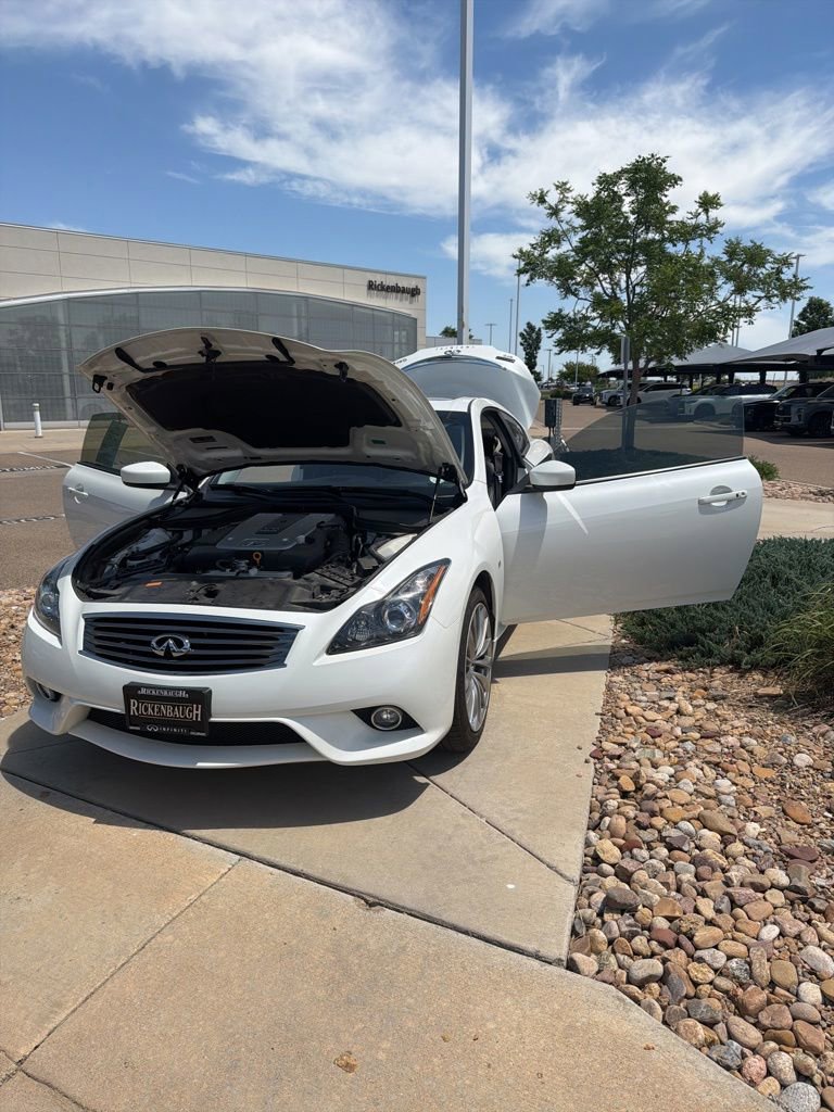 Used 2015 INFINITI Q60 AWD Coupe w/ Premium Package image 4