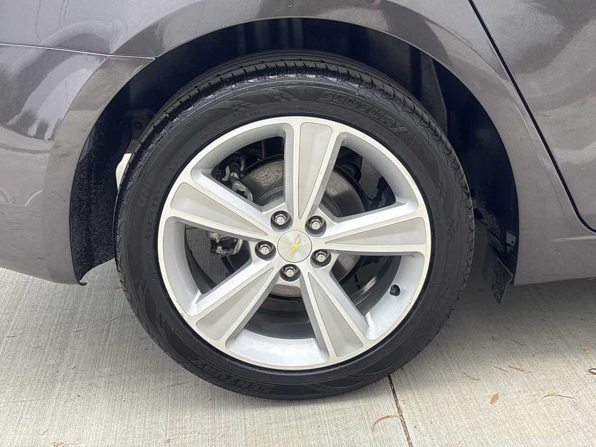 Used 2016 Chevrolet Cruze LT FWD image 9