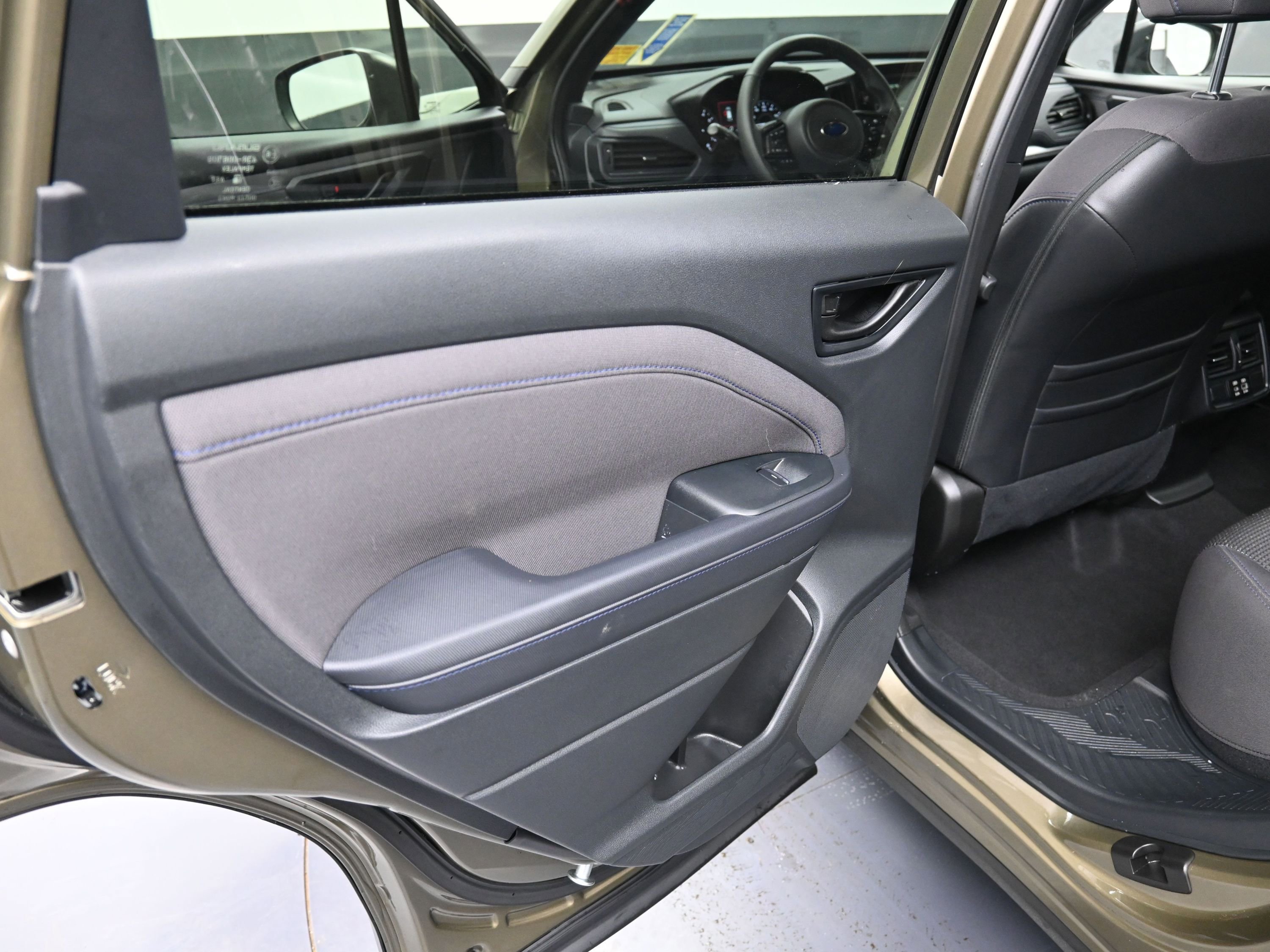 Used 2025 Subaru Forester Premium image 21