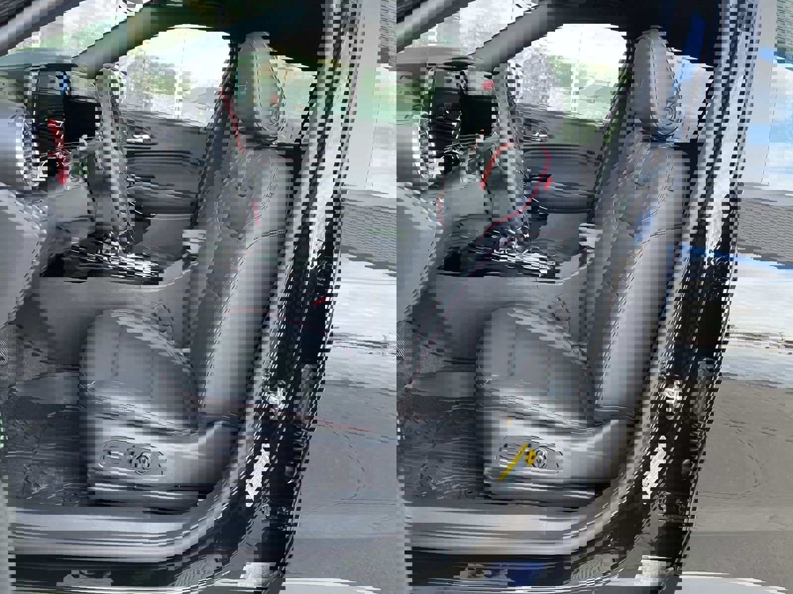 New 2026 Chevrolet Trax RS image 12