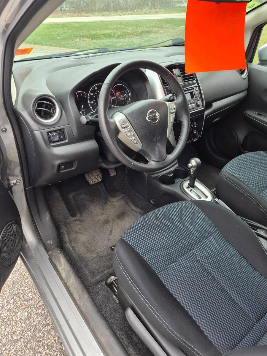 Used 2015 Nissan Versa Note SV FWD image 14