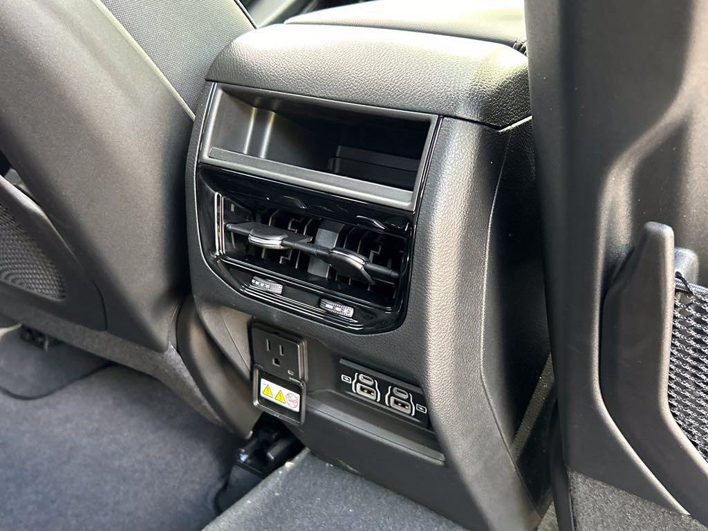 New 2024 Jeep Grand Cherokee Altitude RWD image 27