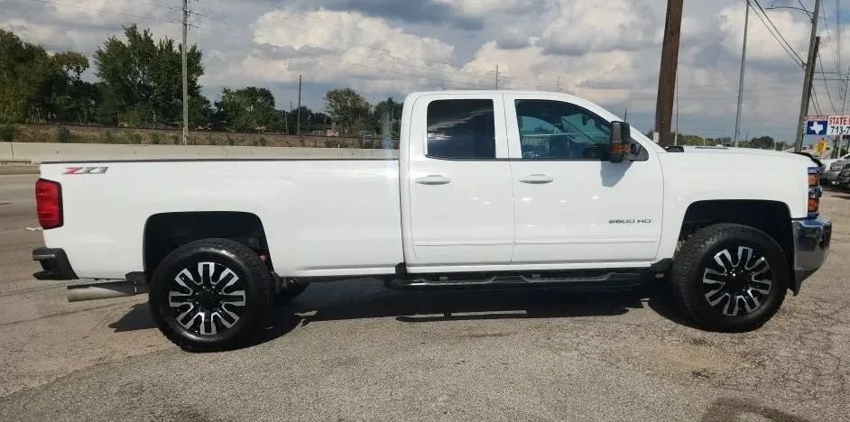 Used 2016 Chevrolet Silverado 2500 LT w/ LT Fleet Convenience Package AWD/4WD image 5