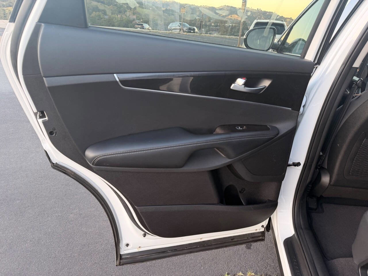 Used 2018 Kia Sorento FWD V6 image 13