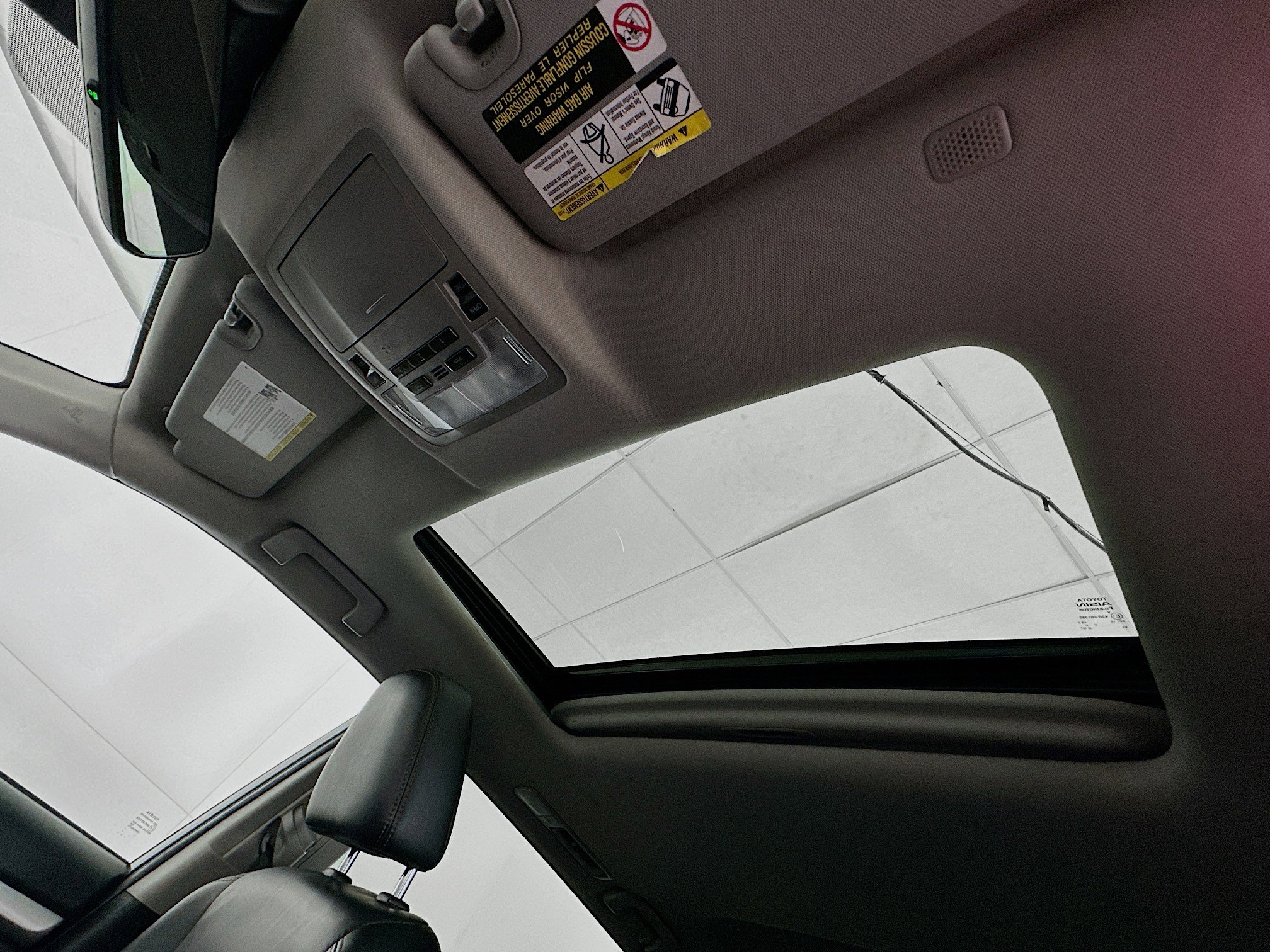 Used 2019 Toyota Highlander XLE image 26