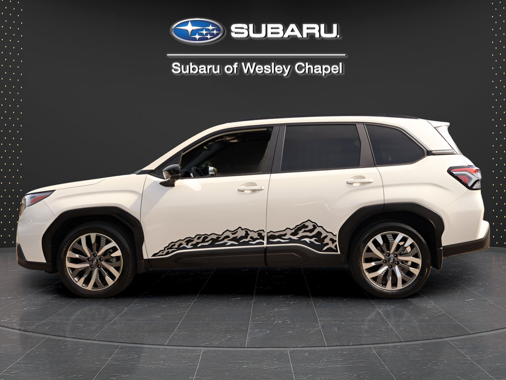 Used 2025 Subaru Forester Touring AWD/4WD image 5