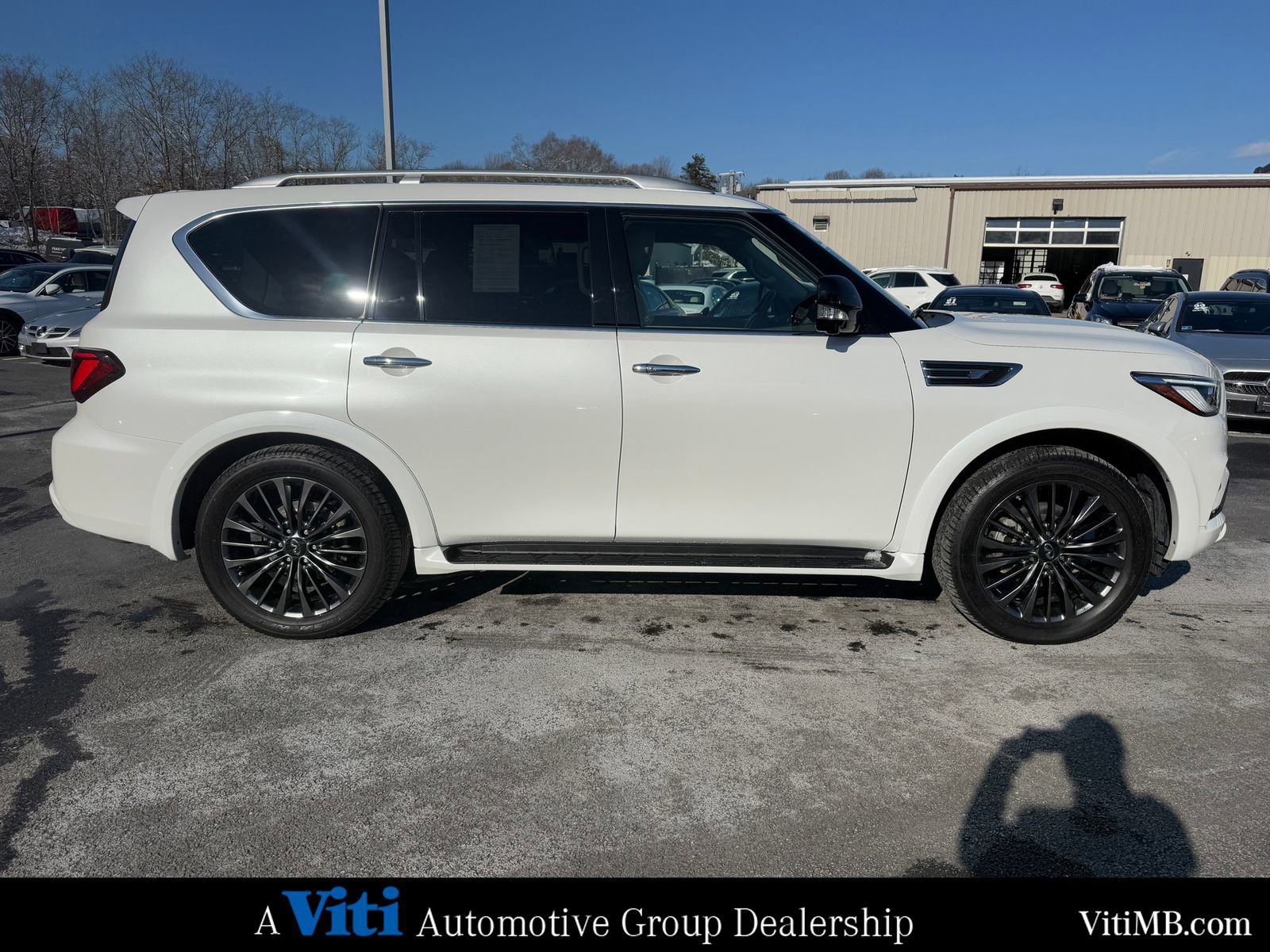 Used 2023 INFINITI QX80 Premium Select w/ Cargo Package image 9