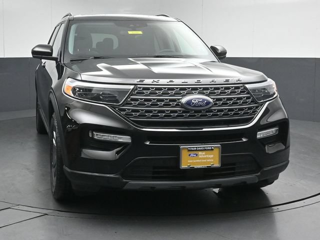 Certified 2024 Ford Explorer XLT w/ Equipment Group 202A AWD/4WD image 2