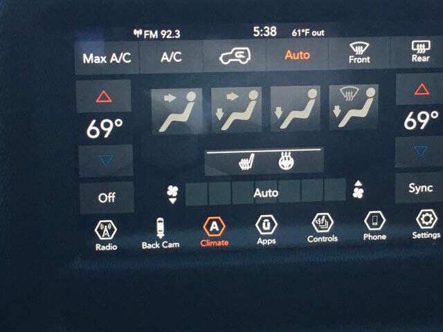 Used 2022 Jeep Wrangler Sport AWD/4WD image 19