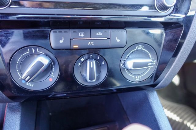 Used 2016 Volkswagen Jetta Sport w/ Lighting Package image 19