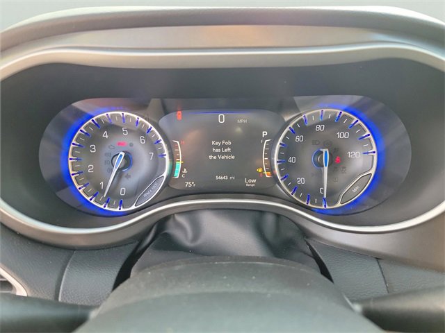 Used 2024 Chrysler Pacifica Touring-L image 20