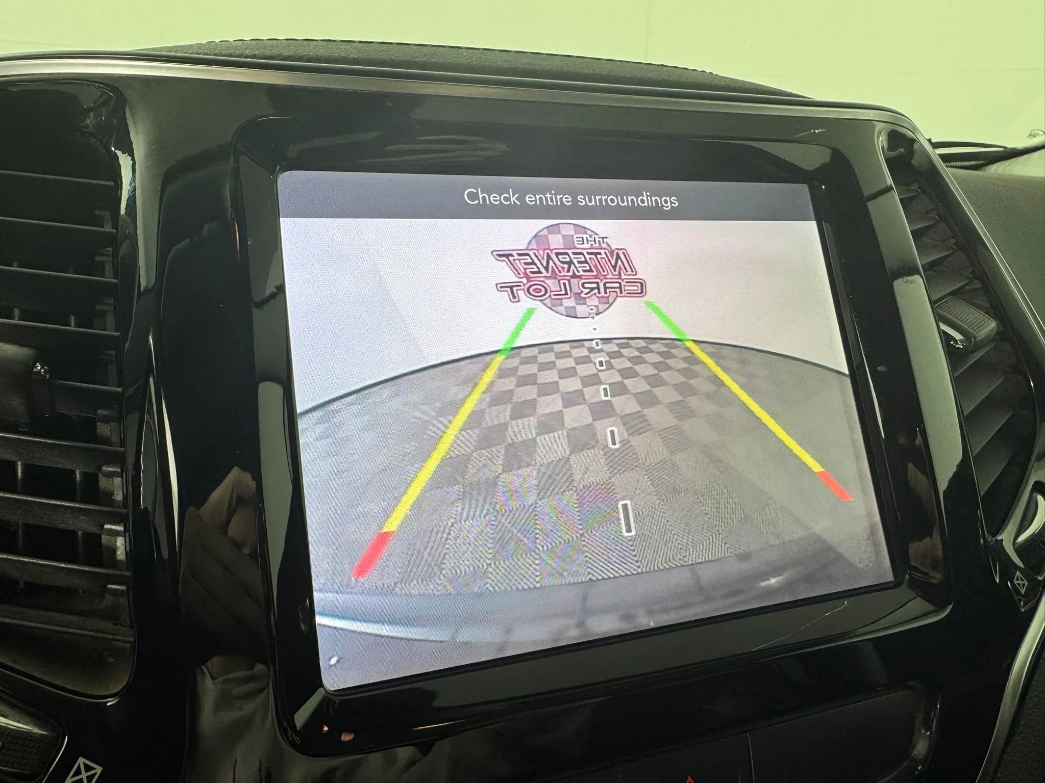 Used 2019 Jeep Cherokee Limited image 16