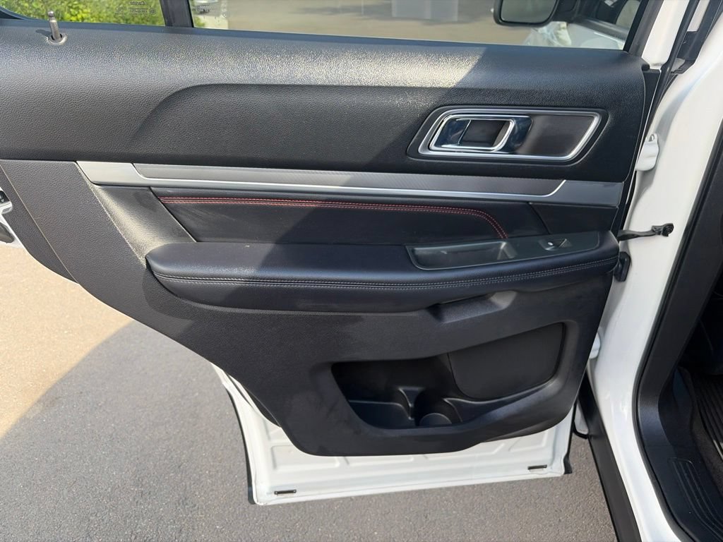 Used 2018 Ford Explorer Sport w/ Equipment Group 401A AWD/4WD image 21